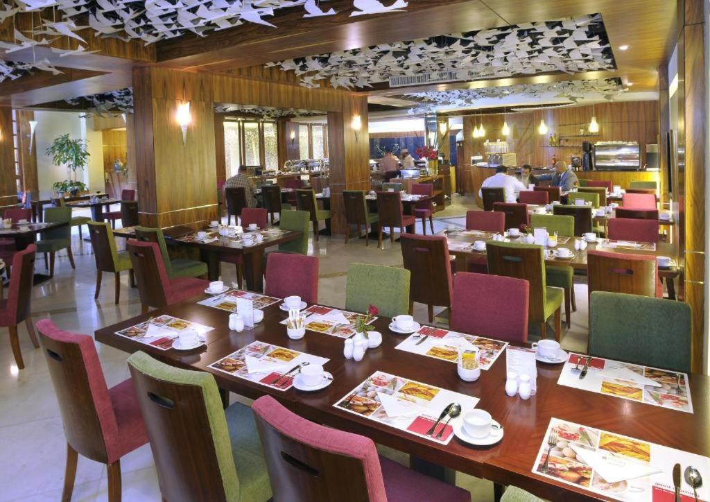 Eastyard Khobar Hotel - Formerly Ramada By Wyndham Khobar Екстериор снимка