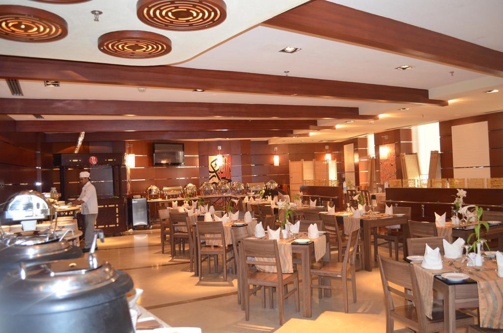 Eastyard Khobar Hotel - Formerly Ramada By Wyndham Khobar Екстериор снимка