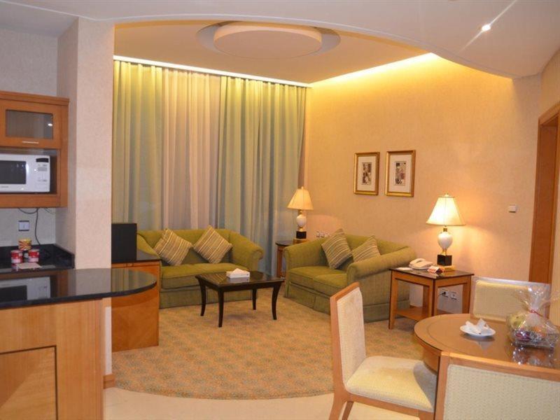 Eastyard Khobar Hotel - Formerly Ramada By Wyndham Khobar Екстериор снимка