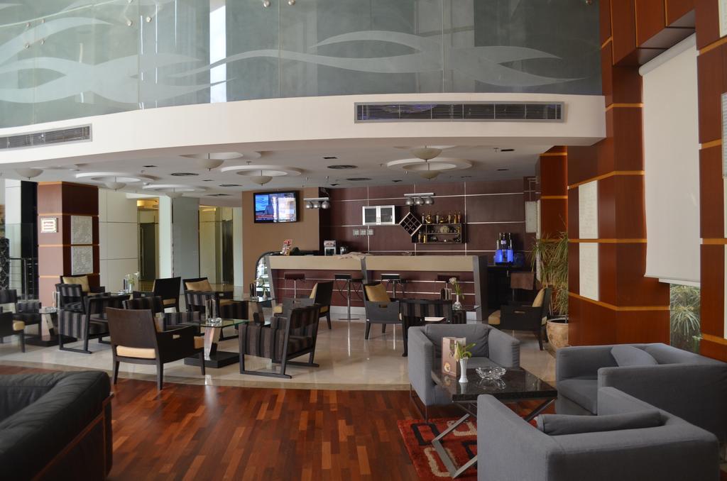 Eastyard Khobar Hotel - Formerly Ramada By Wyndham Khobar Екстериор снимка