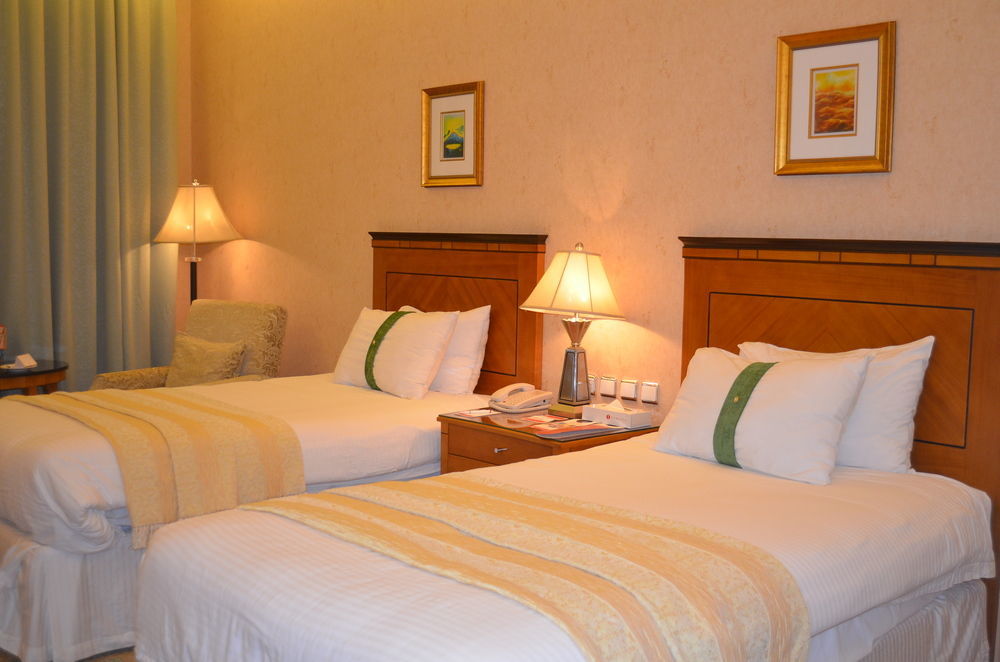 Eastyard Khobar Hotel - Formerly Ramada By Wyndham Khobar Екстериор снимка