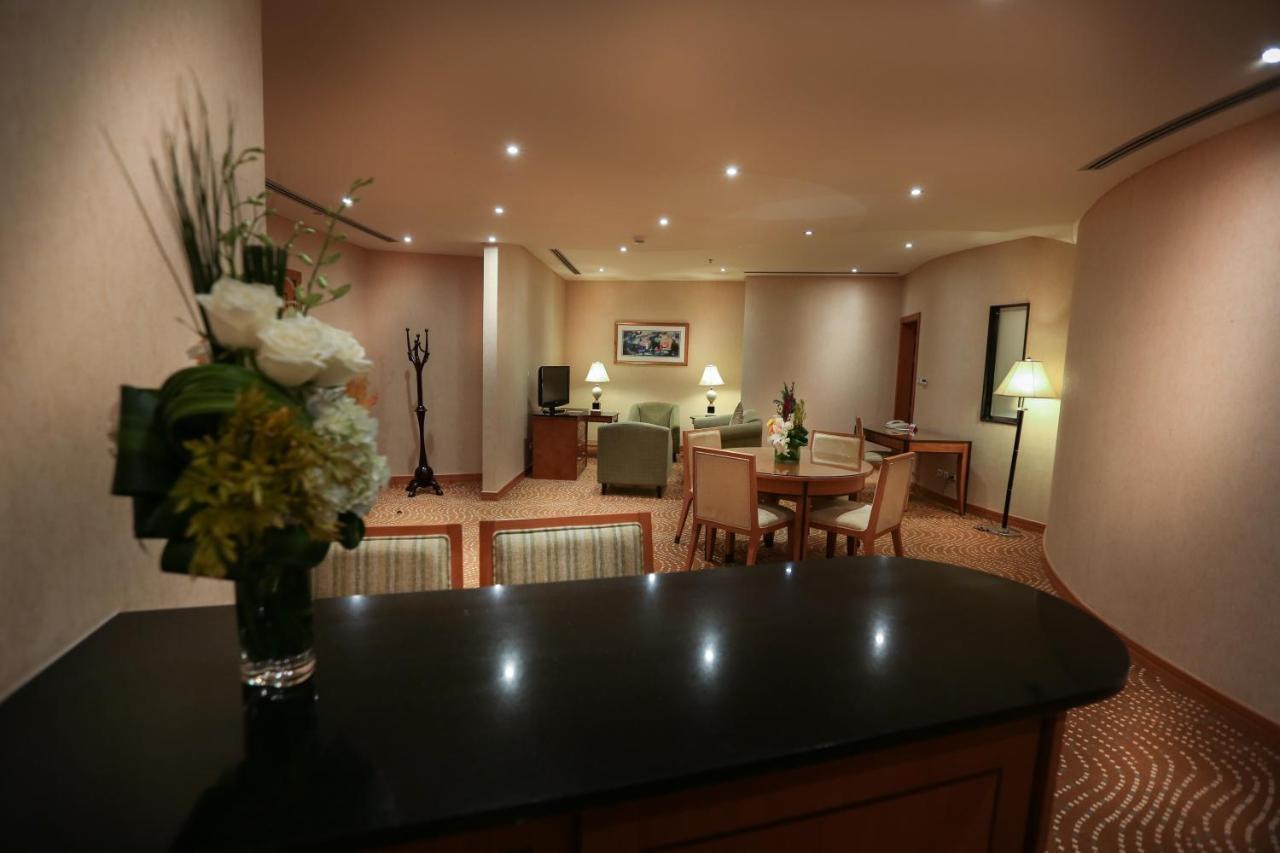 Eastyard Khobar Hotel - Formerly Ramada By Wyndham Khobar Екстериор снимка