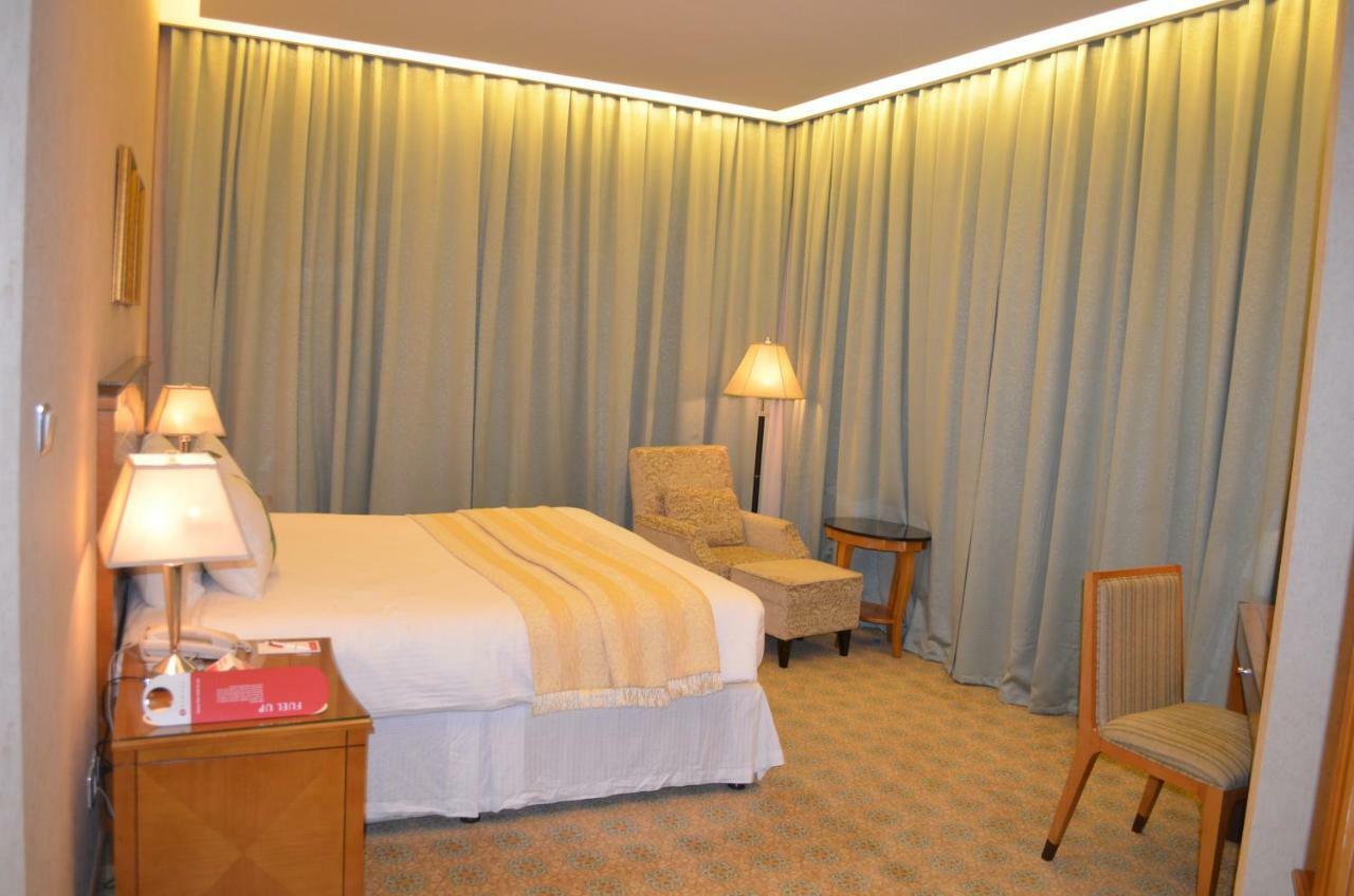 Eastyard Khobar Hotel - Formerly Ramada By Wyndham Khobar Екстериор снимка