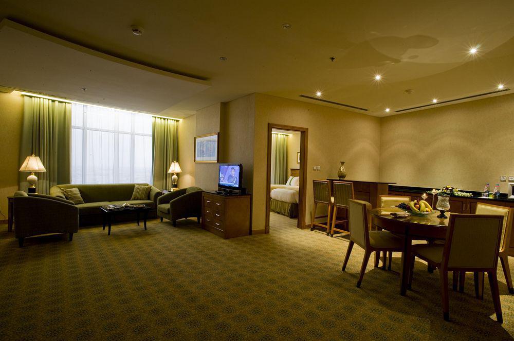 Eastyard Khobar Hotel - Formerly Ramada By Wyndham Khobar Стая снимка